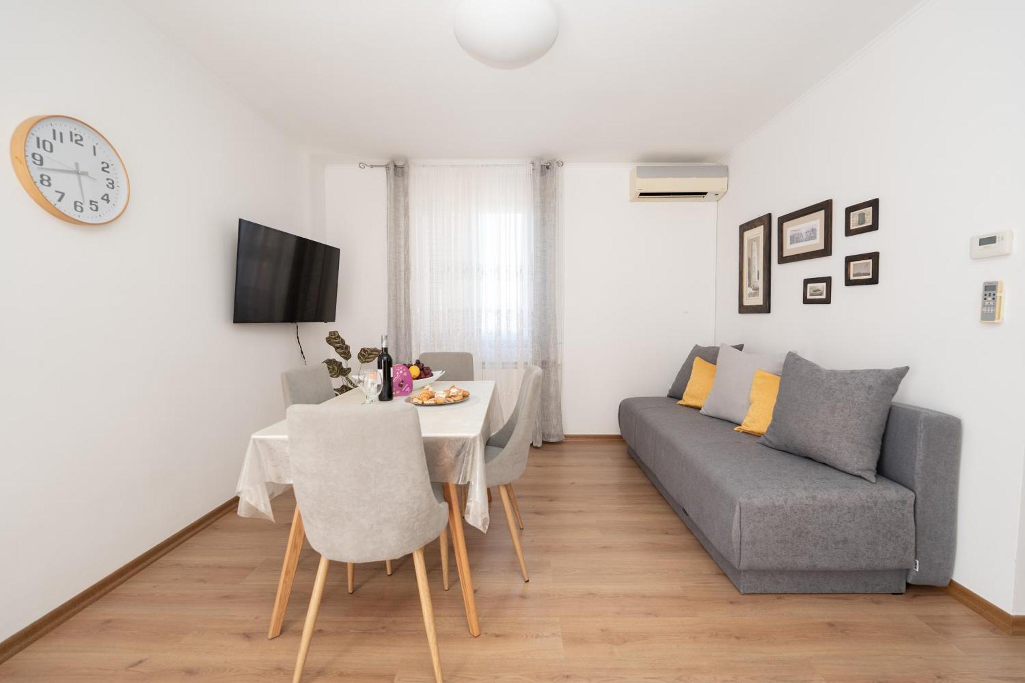 Apartments Biserka Novalja Cameră foto