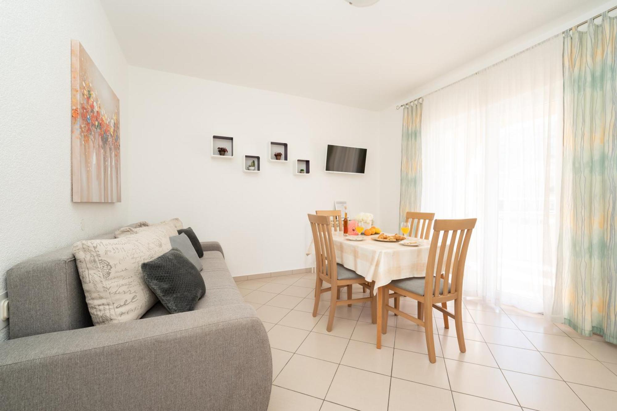 Apartments Biserka Novalja Cameră foto