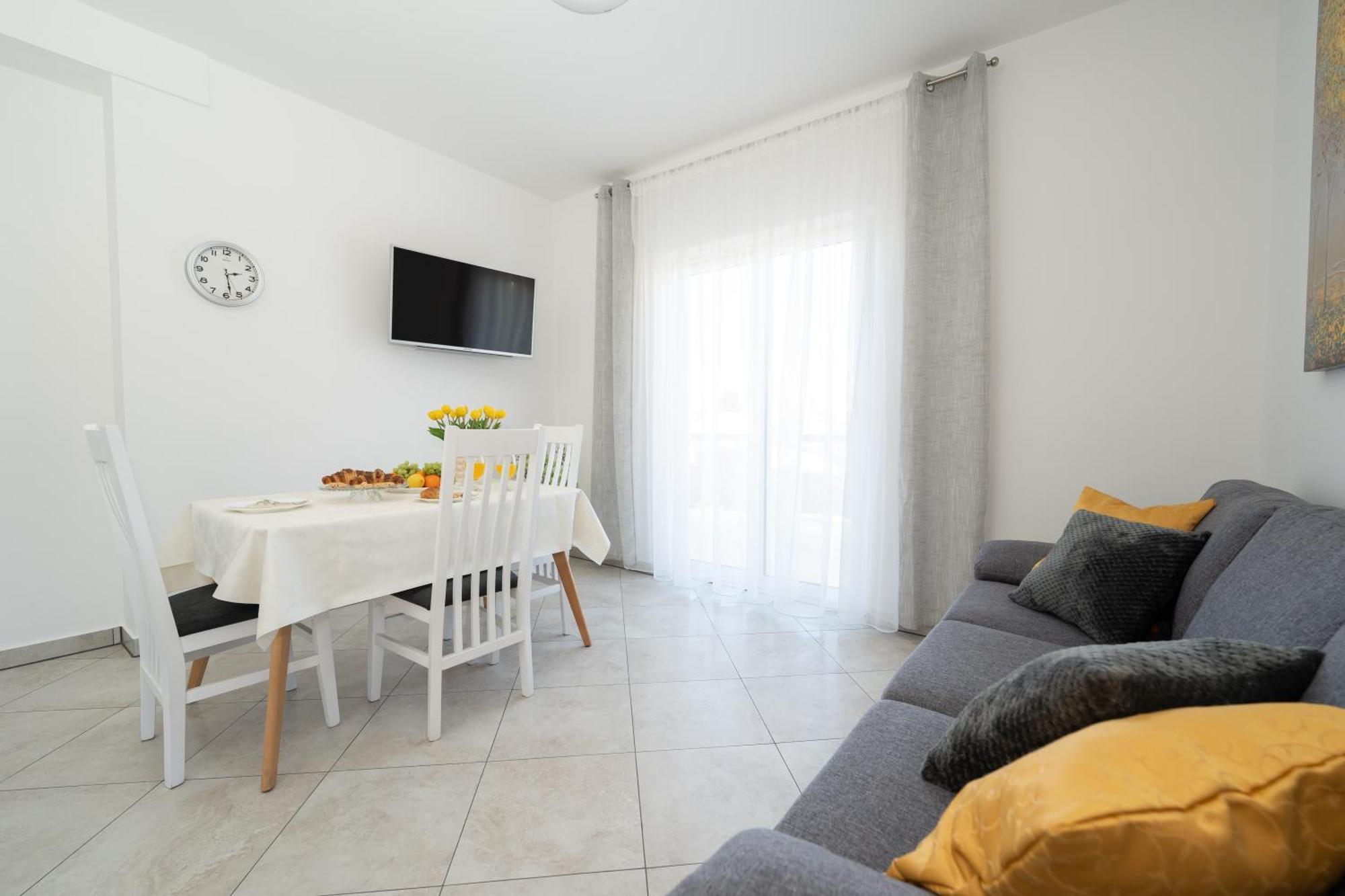 Apartments Biserka Novalja Cameră foto